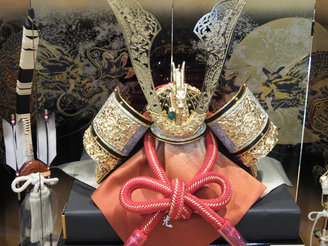 初節句のお返し、しないと失礼？義父母への内祝いで迷ったら読む記事